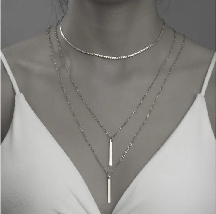 Vintage-style Light-luxury Niche Necklace Set From Europe